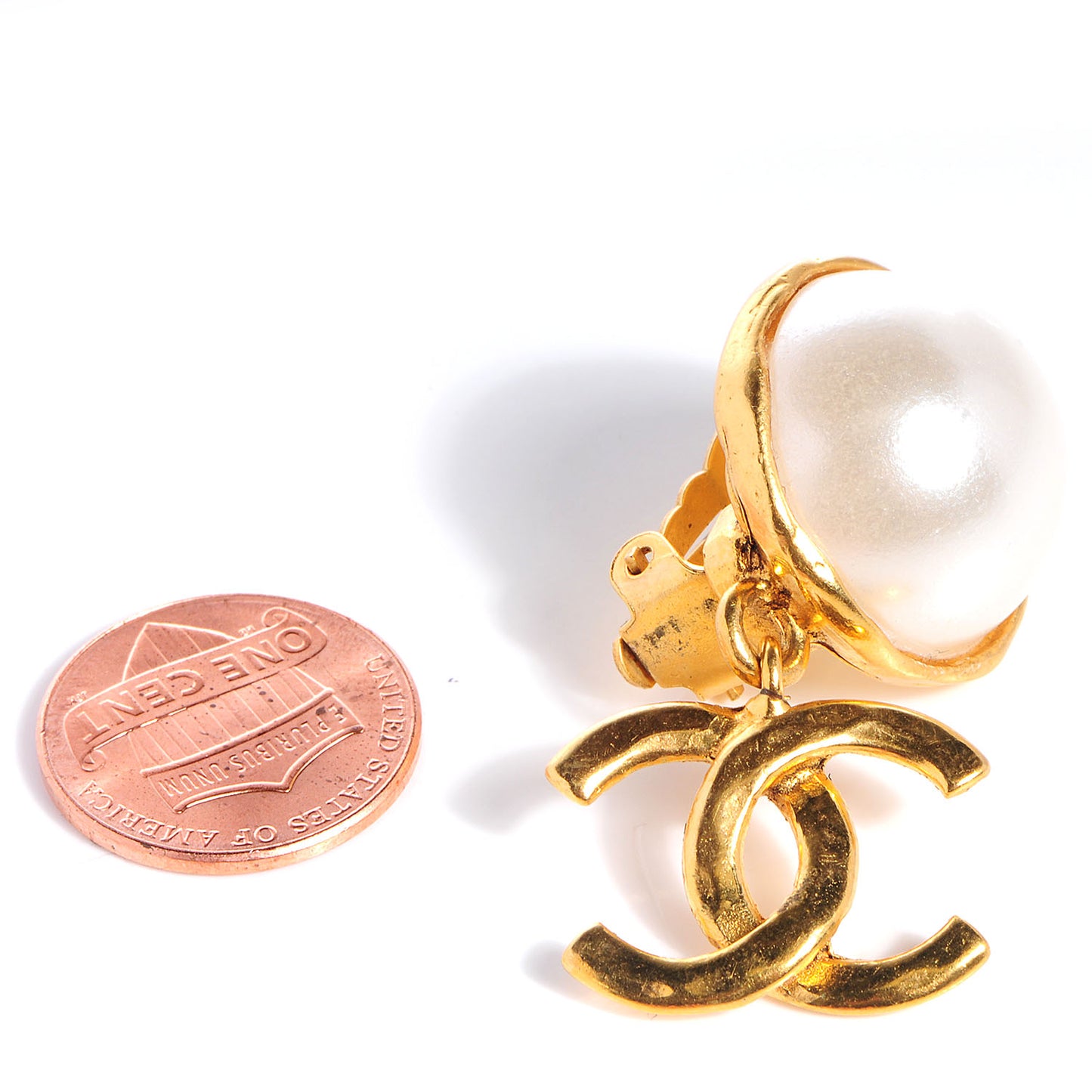 Pearl CC Dangle Clip On Earrings Gold
