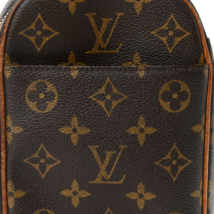 Louis Vuitton Monogram Pochette Gange 9 of 9