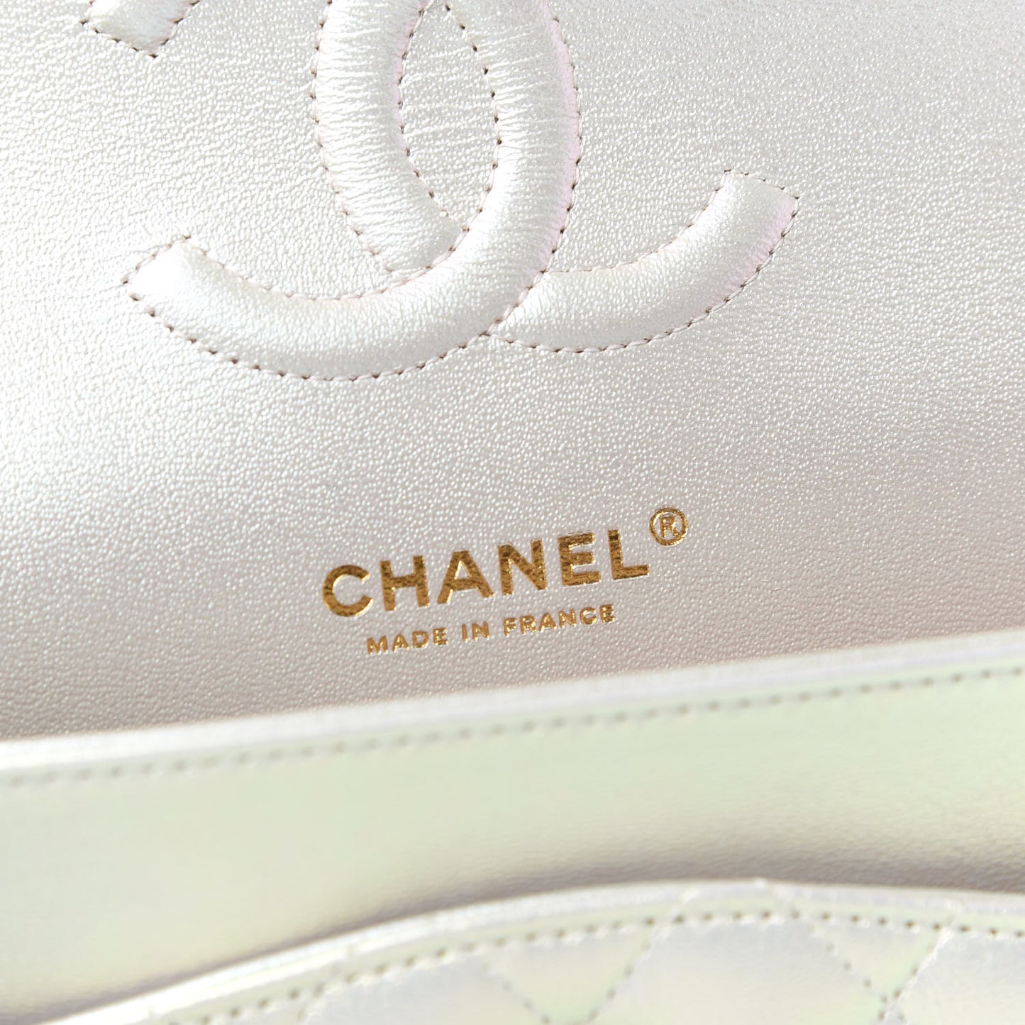 Iridescent Lambskin Quilted Medium Double Flap Ivory