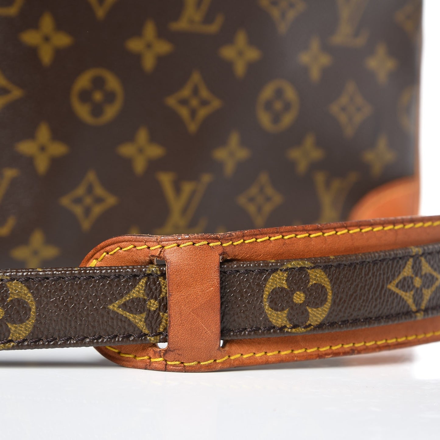 Monogram Nil 35