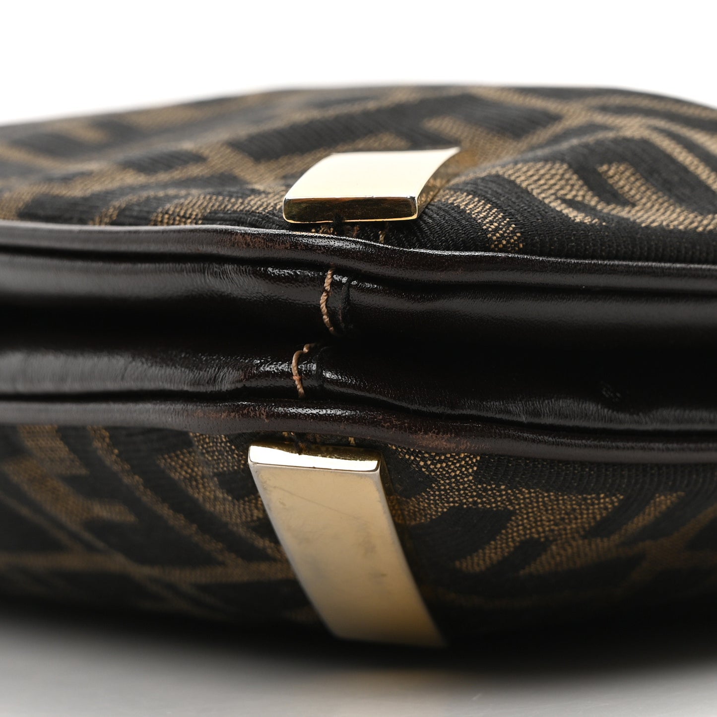 Zucca Vitello Shoulder Bag Tobacco