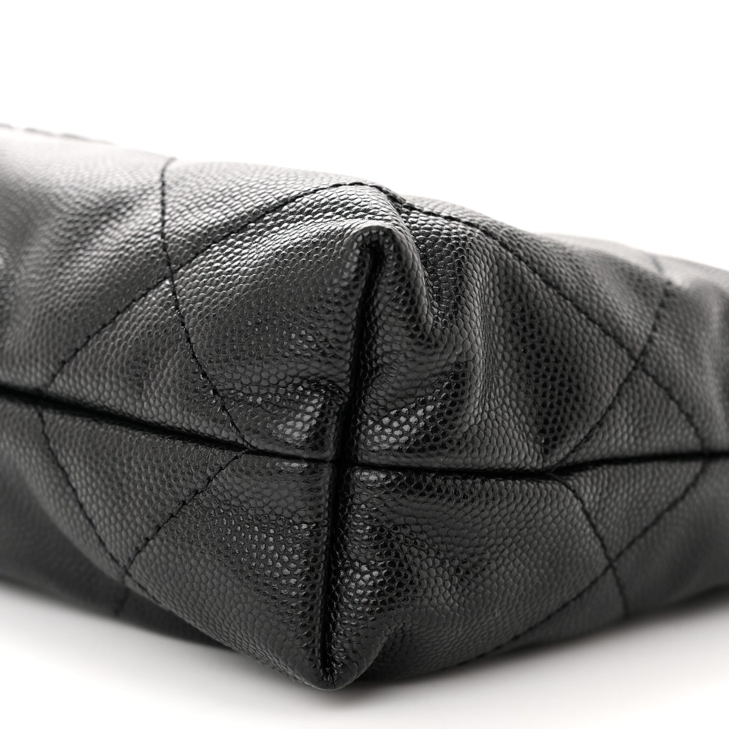 Shiny Caviar Quilted Monochrome Mini Chanel 22 Black
