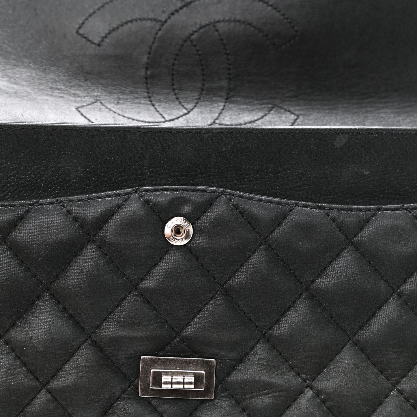 Iridescent Calfskin Quilted 2.55 Reissue 226 Flap Black