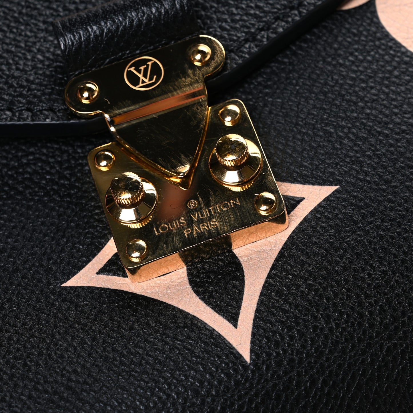 Empreinte Monogram Giant Pochette Metis Black Beige