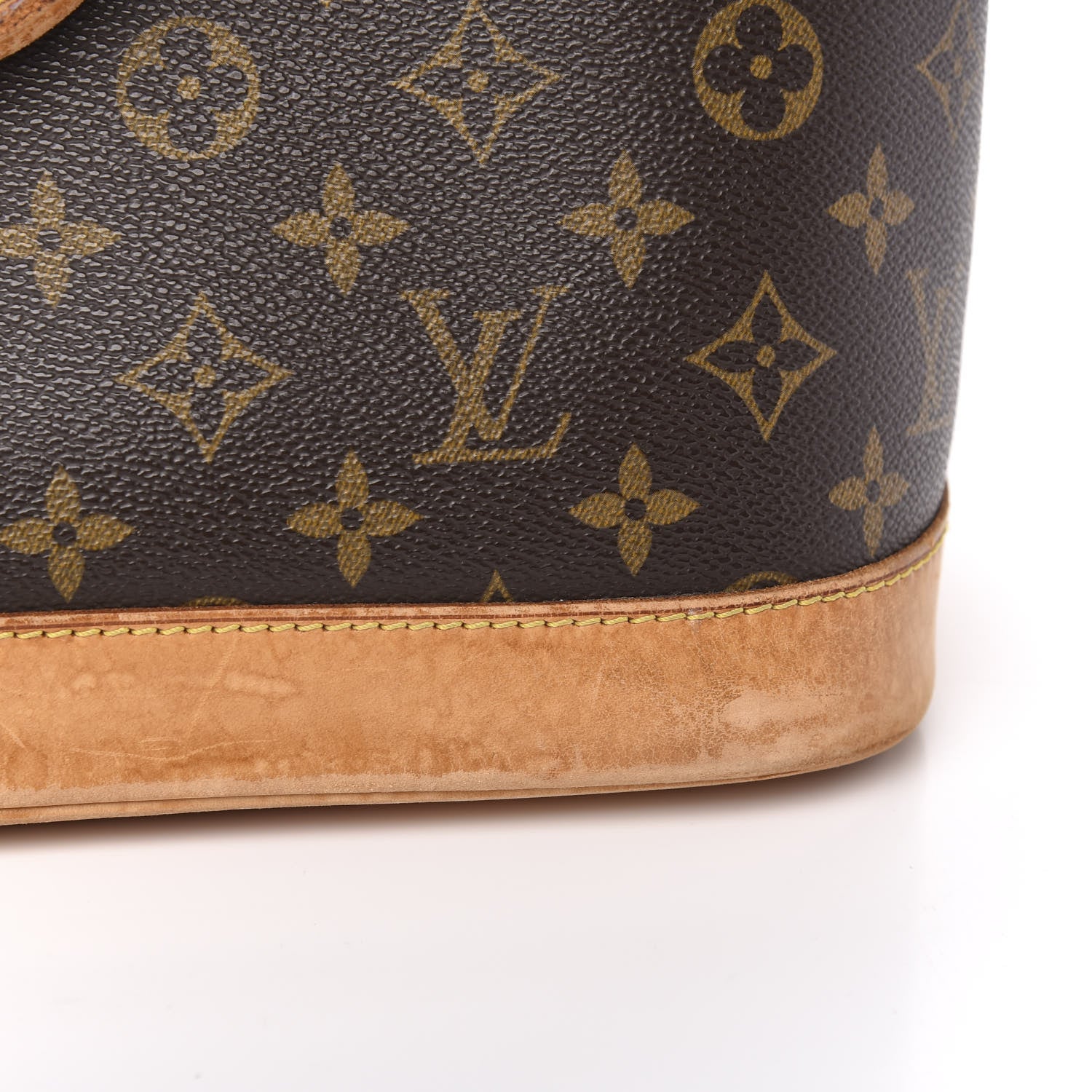 Louis Vuitton Monogram Alma PM 9 of 17