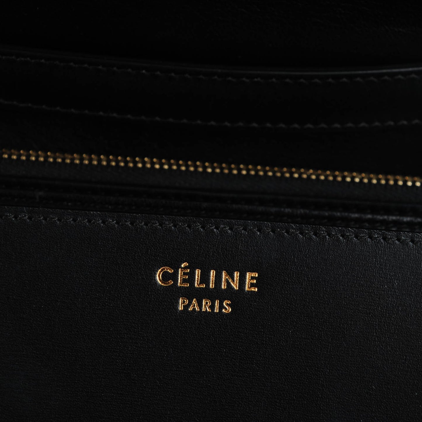 Box Calfskin Medium Classic Box Flap Bag Black