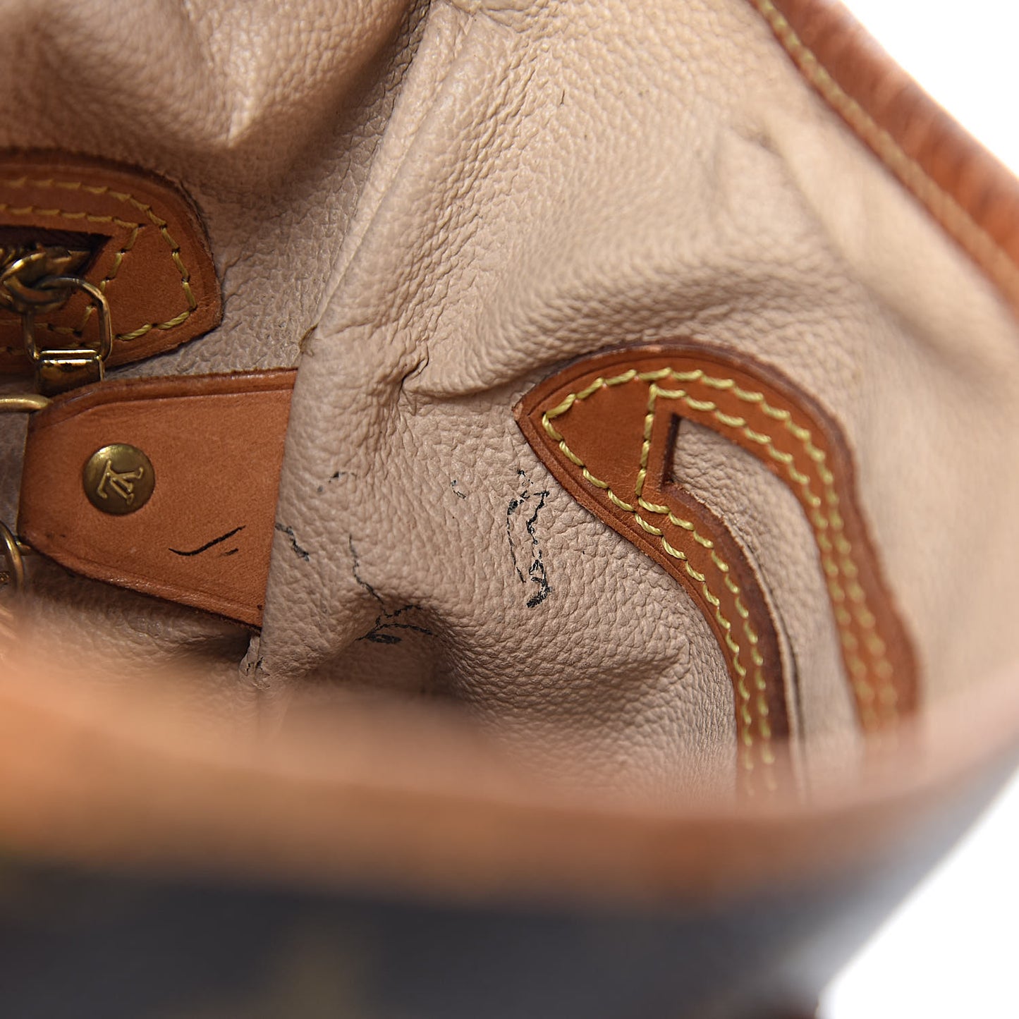 Monogram Petit Bucket 23