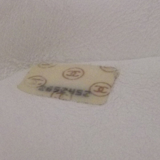 Caviar Vertical Quilt Jumbo Flap White