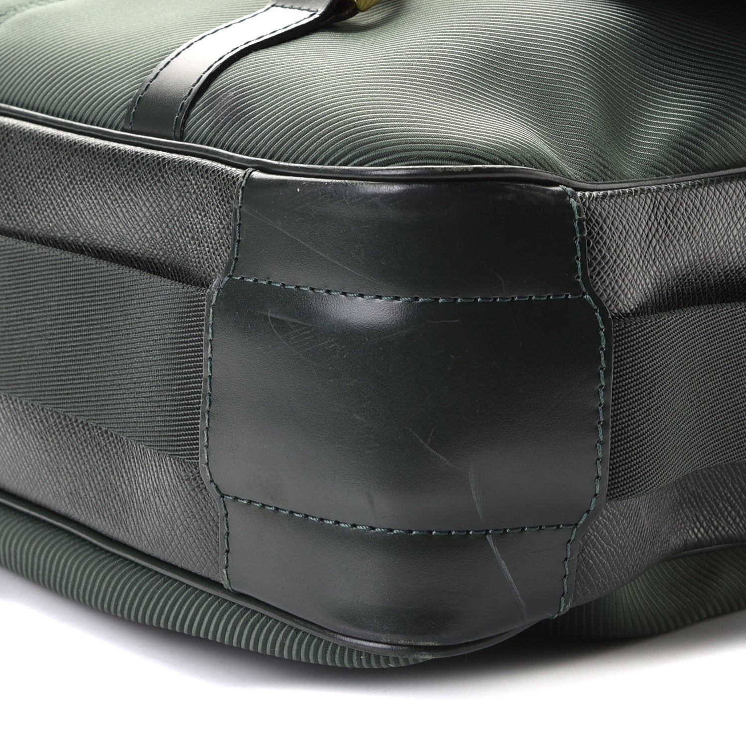 Louis Vuitton Taiga Dersou Messenger Bag Epicea 13 of 14