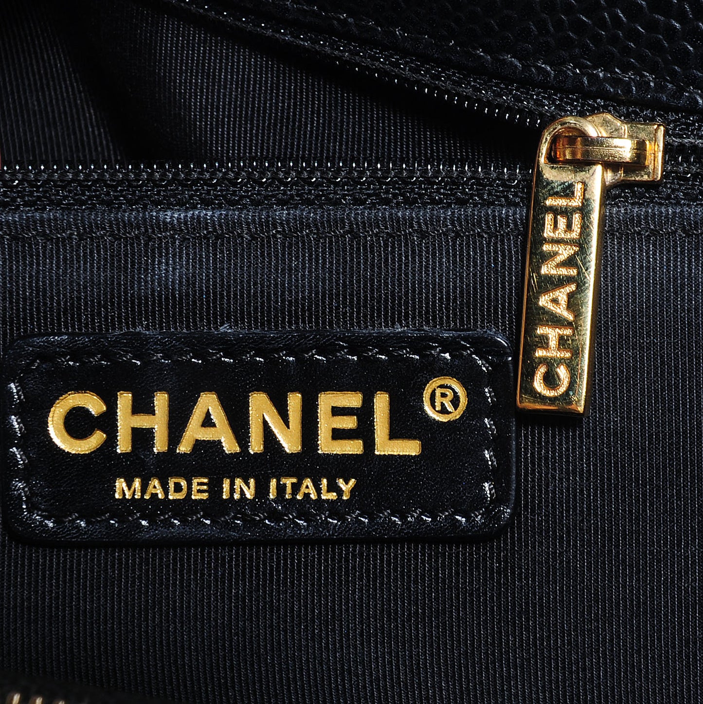 Caviar Grand Shopping Tote GST Black