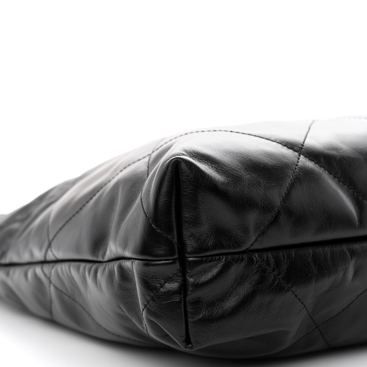 Shiny Calfskin Quilted Chanel 22 Black