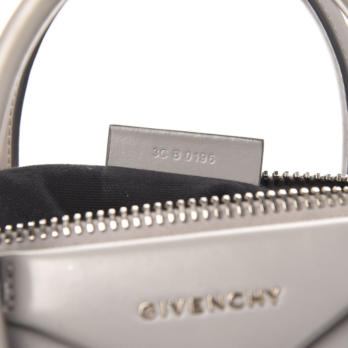 Shiny Lord Calfskin Small Antigona Pearl Grey