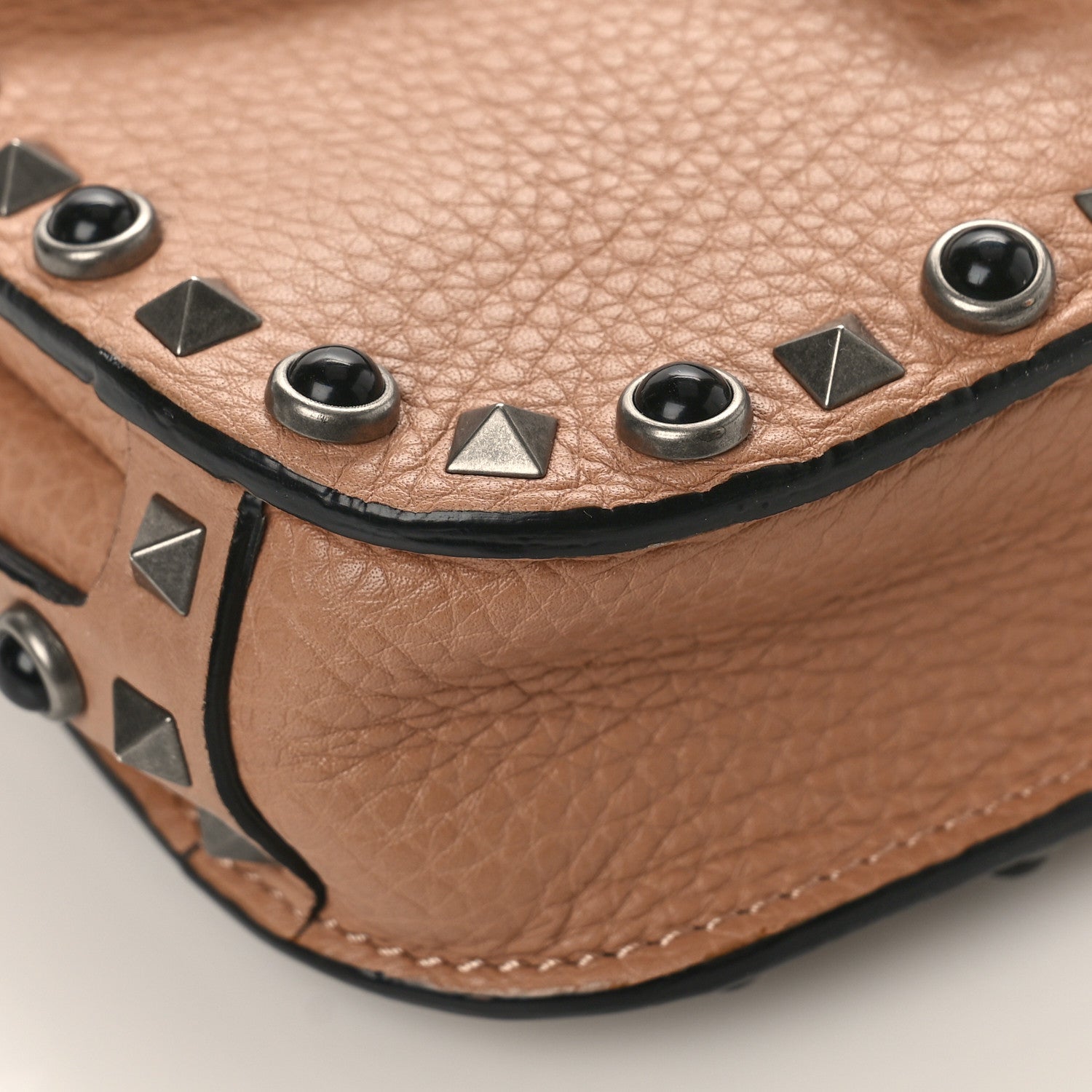 Valentino Garavani Grained Calfskin Onyx Guitar Strap Rockstud Rolling Shoulder Flap Messenger Bag Soft Noisette 7 of 9