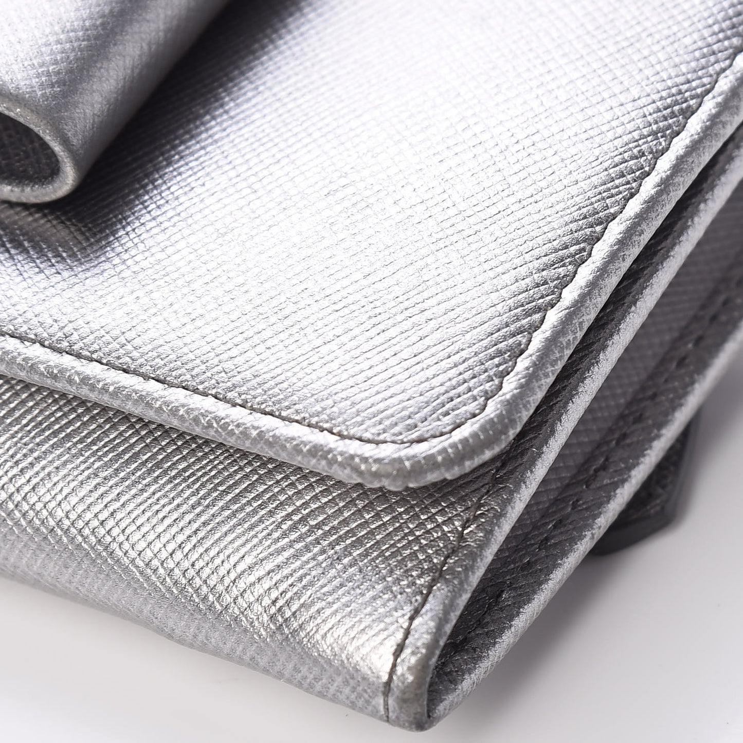 Saffiano Fiocco Bow Continental Wallet Cromo