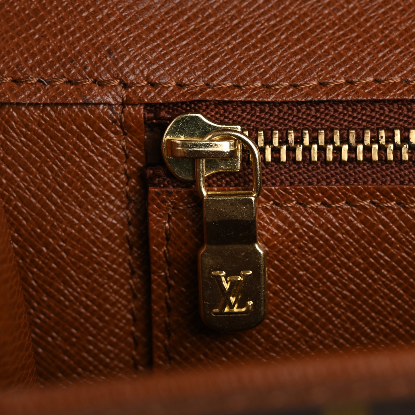 Monogram Pochette Bordeaux