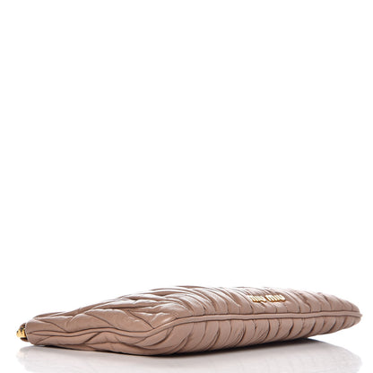 Miu Miu Nappa Matelasse Clutch Cammeo 4 of 9
