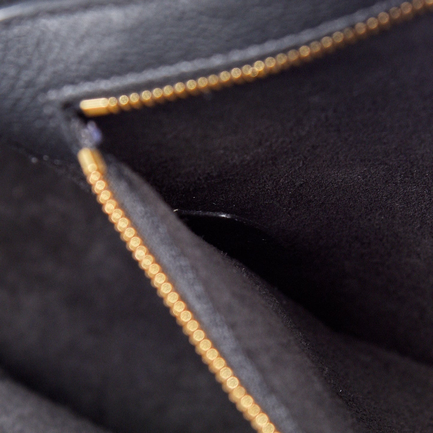 Soft Grained Calfskin Small Belt Cabas Phantom Black