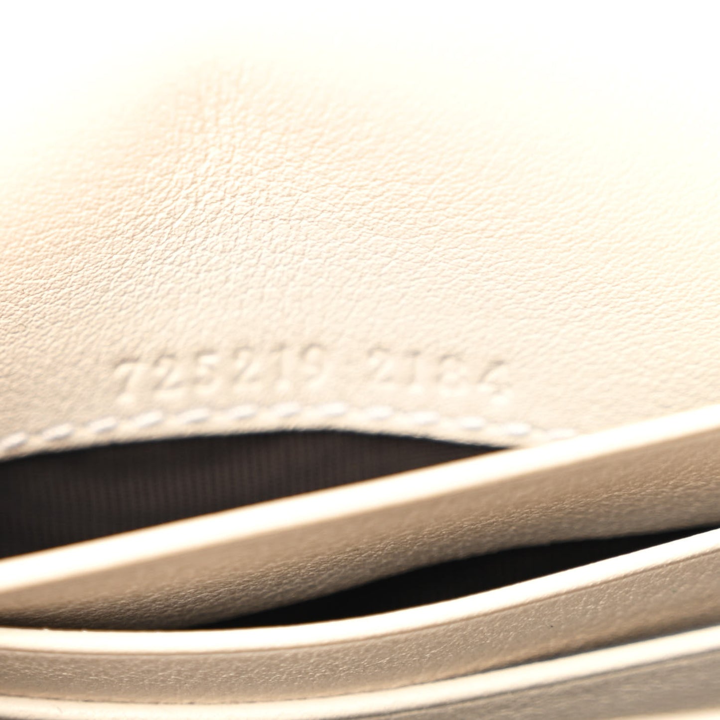 Roxy Calfskin Medium Blondie Chain Wallet Mystic White