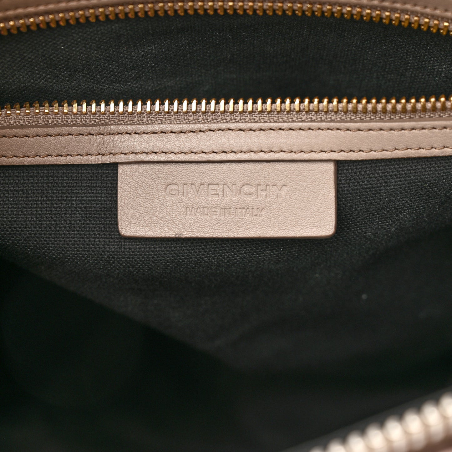 Calfskin Ayers Trim Medium Antigona Grey