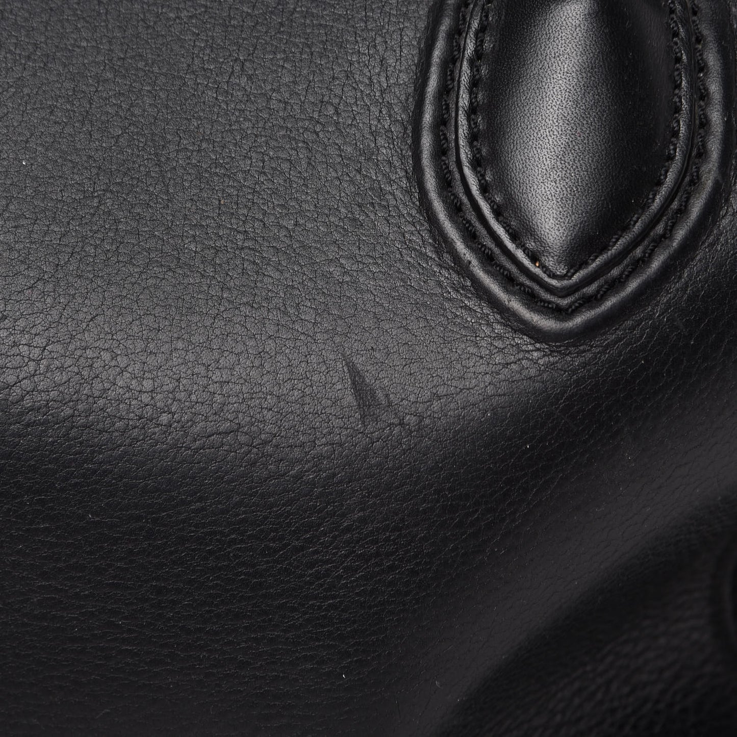 Supple Calfskin Medium Phantom Luggage Black