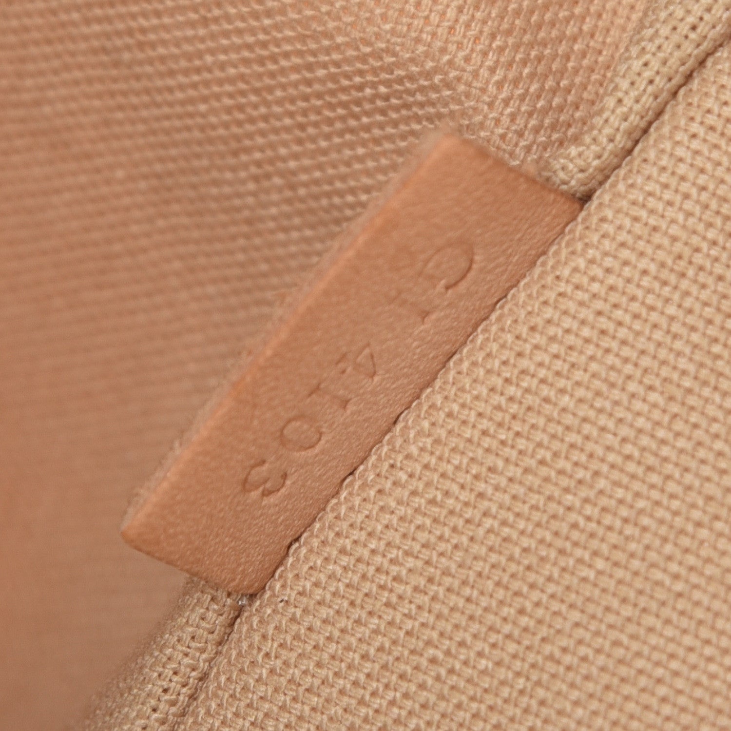 Louis Vuitton Damier Azur Siracusa GM 11 of 13