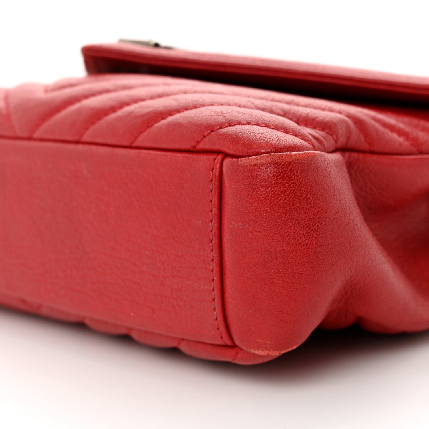 Saint Laurent Sheepskin Matelasse Chevron Monogram Medium College Bag Rouge 11 of 16
