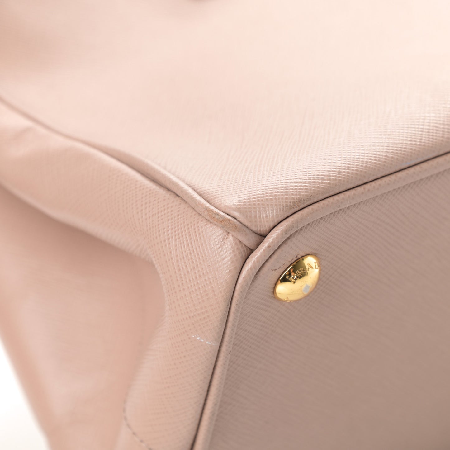 Saffiano Medium Galleria Double Zip Tote Cammeo
