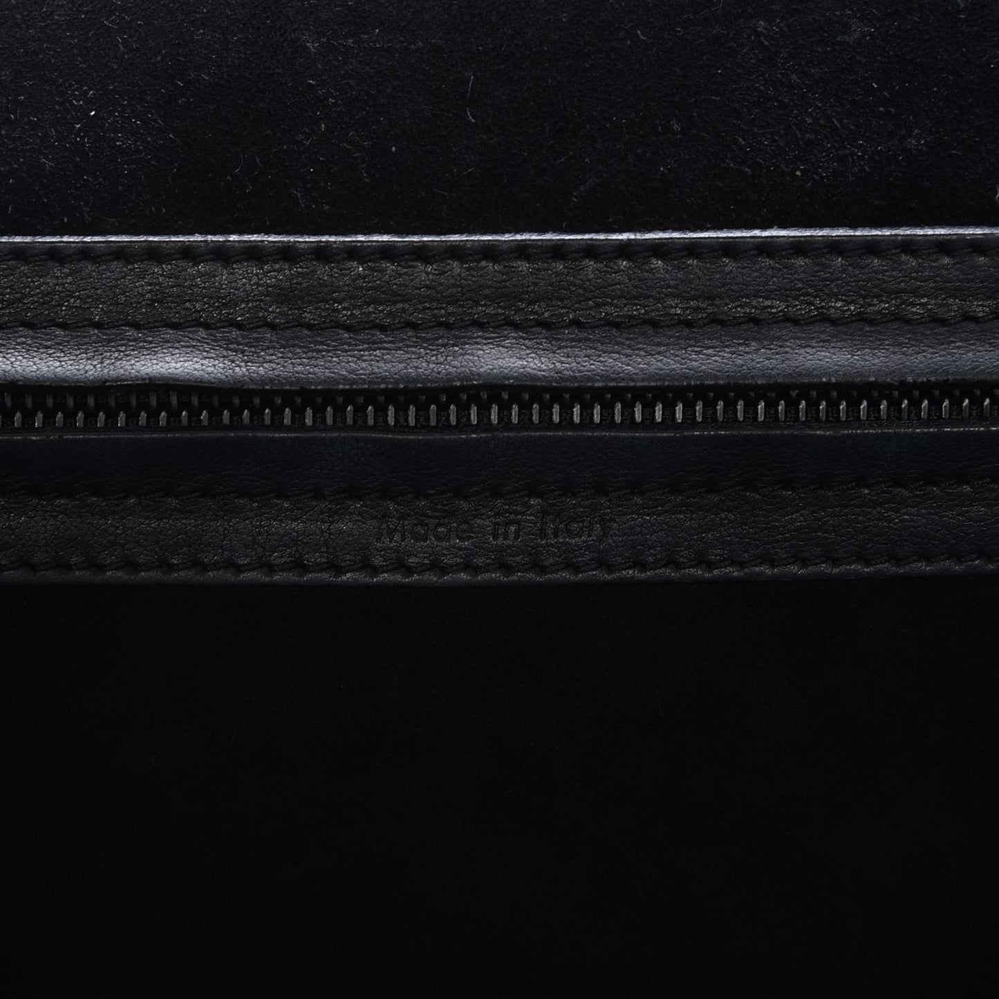 Smooth Calfskin Medium Phantom Luggage Black
