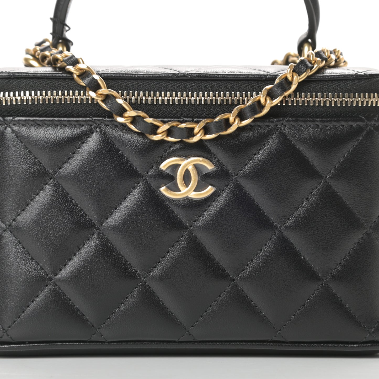 Lambskin Quilted Small Top Handle Vanity Case With Chain Black