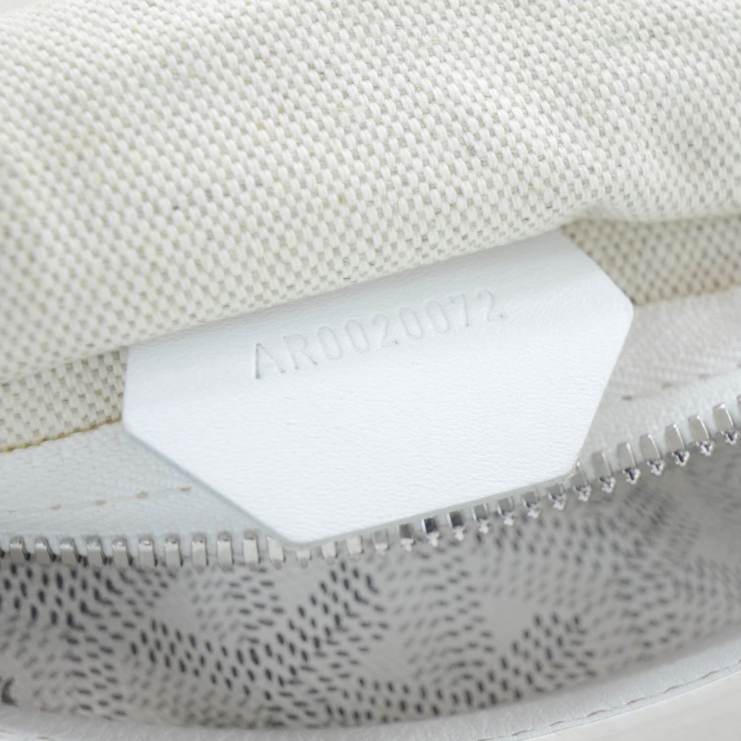 Goyard Goyardine Fidji Zip Hobo White 13 of 14