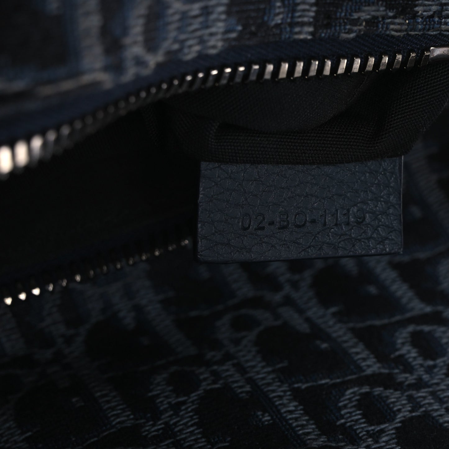 Grained Calfskin Oblique Mens Saddle Bag Black Black Blue