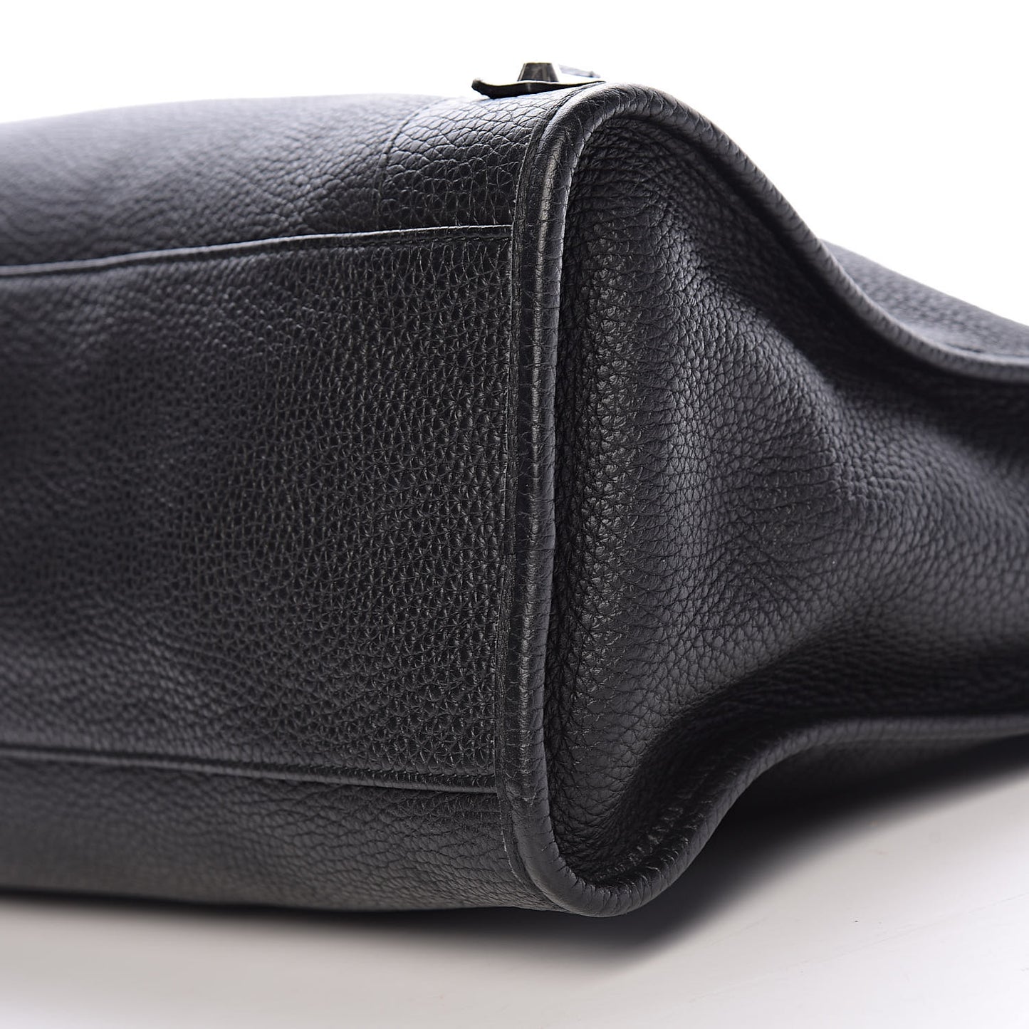 Vibrato Calfskin Classic Silver Hardware City Black