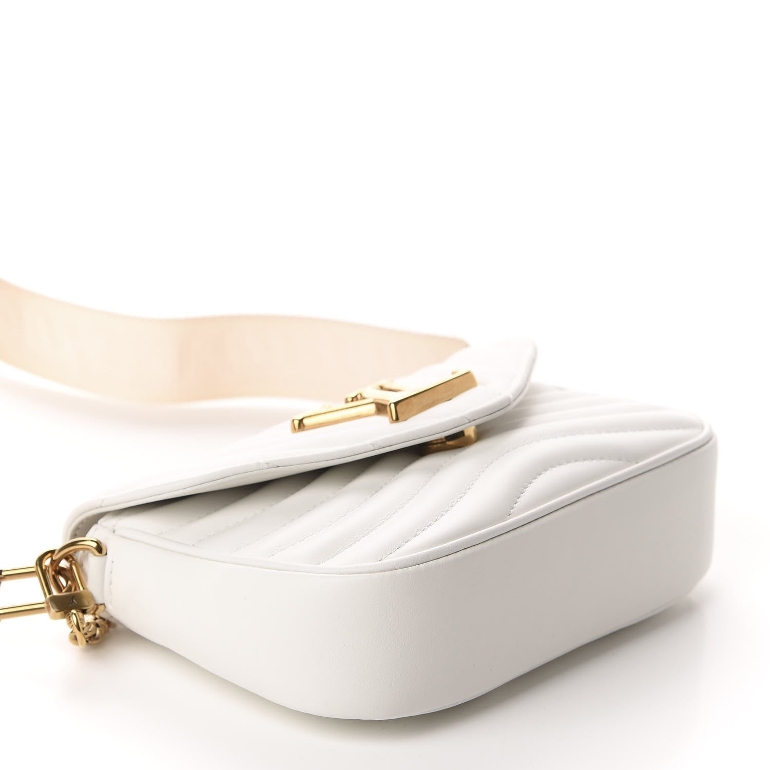 Louis Vuitton Calfskin New Wave Multi Pochette Snow 4 of 10