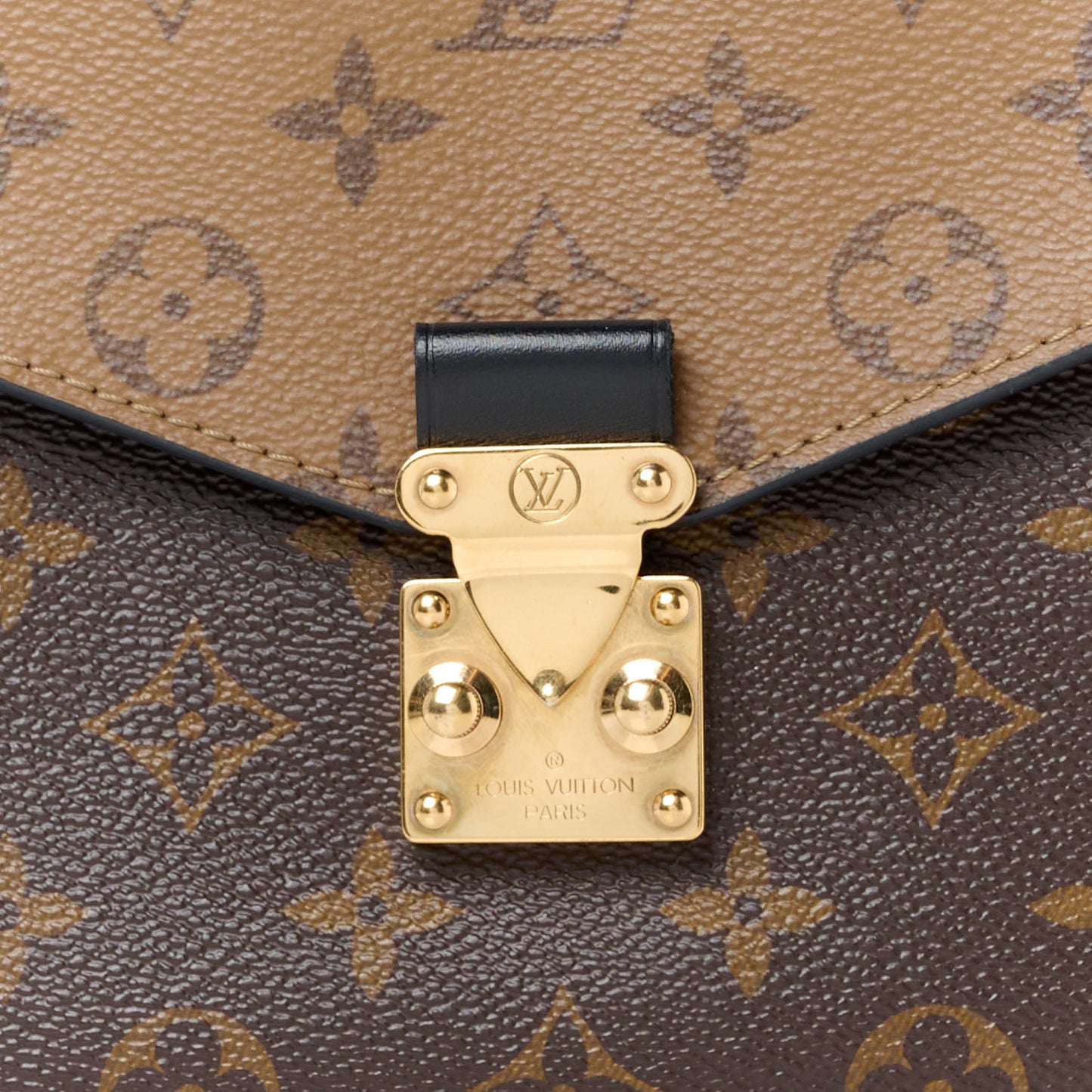 Reverse Monogram Pochette Metis