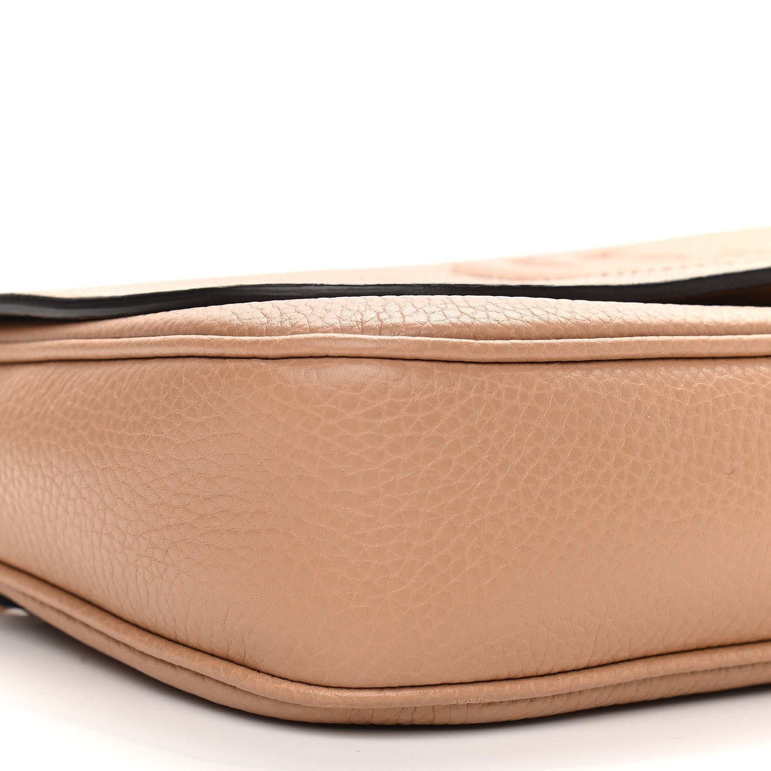 Gucci Pebbled Calfskin Medium Soho Flap Crossbody Camelia 9 of 12