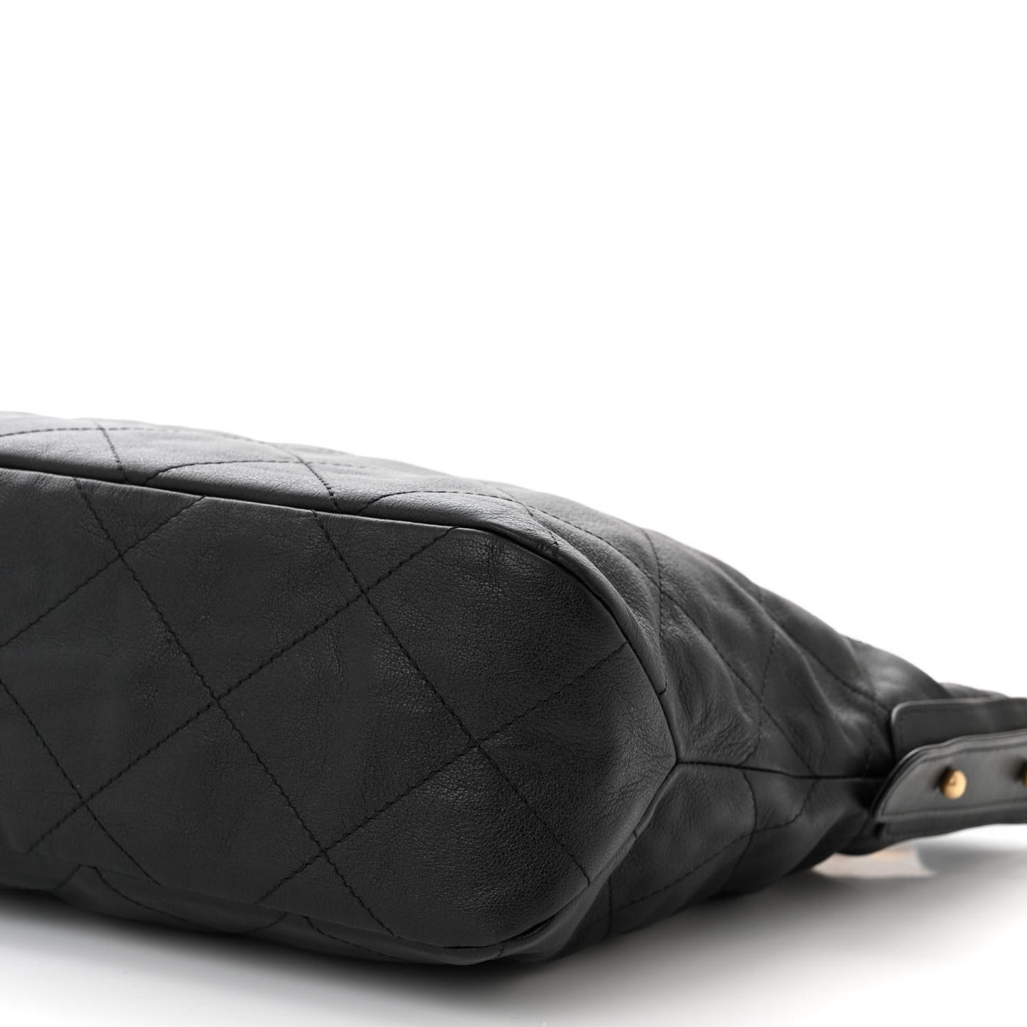 Calfskin Quilted Large Daily Hobo Black