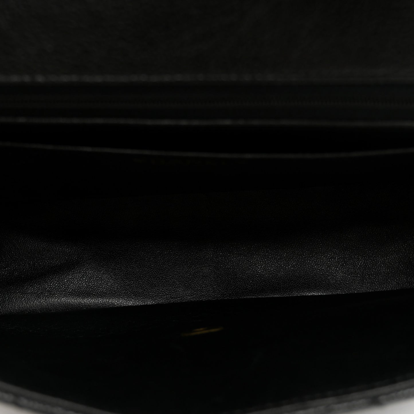 Crumpled Grained Calfskin Medium Two Tone Flap Black