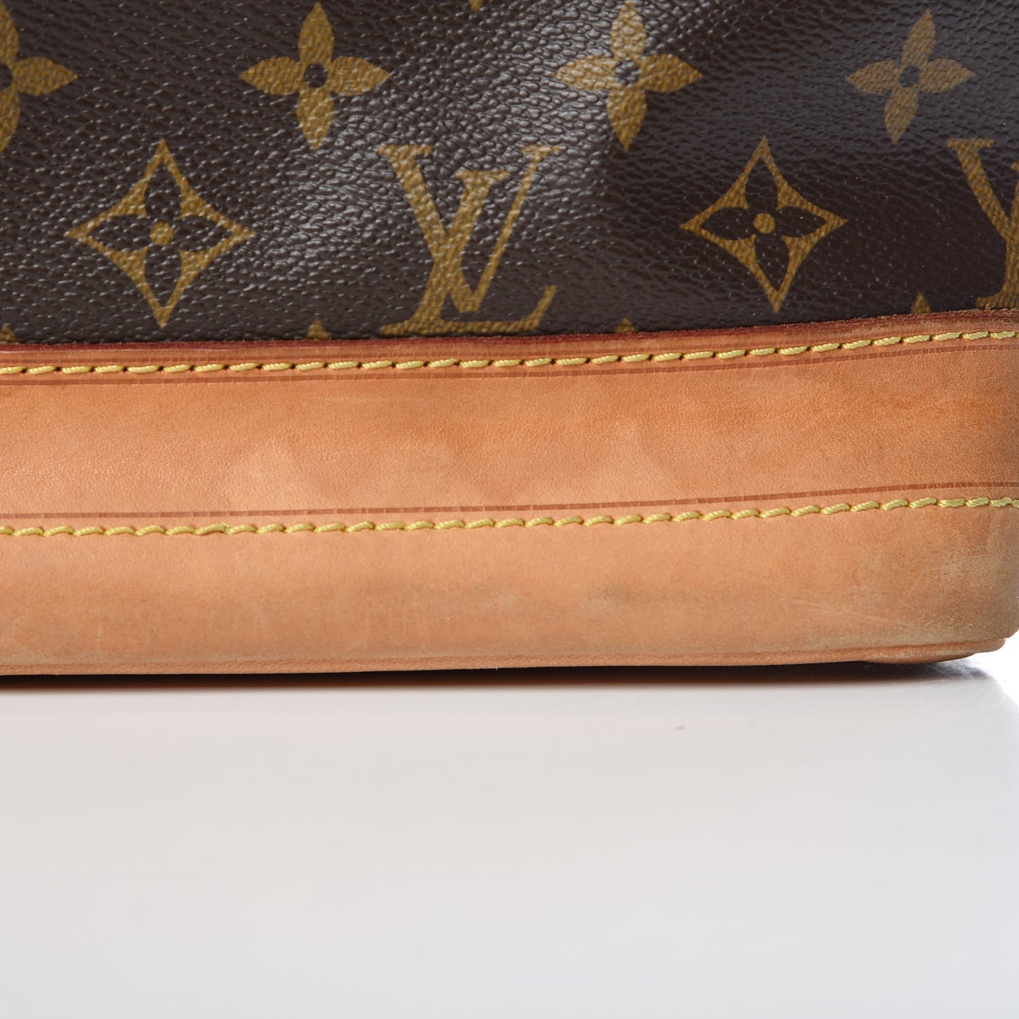 Monogram Noe