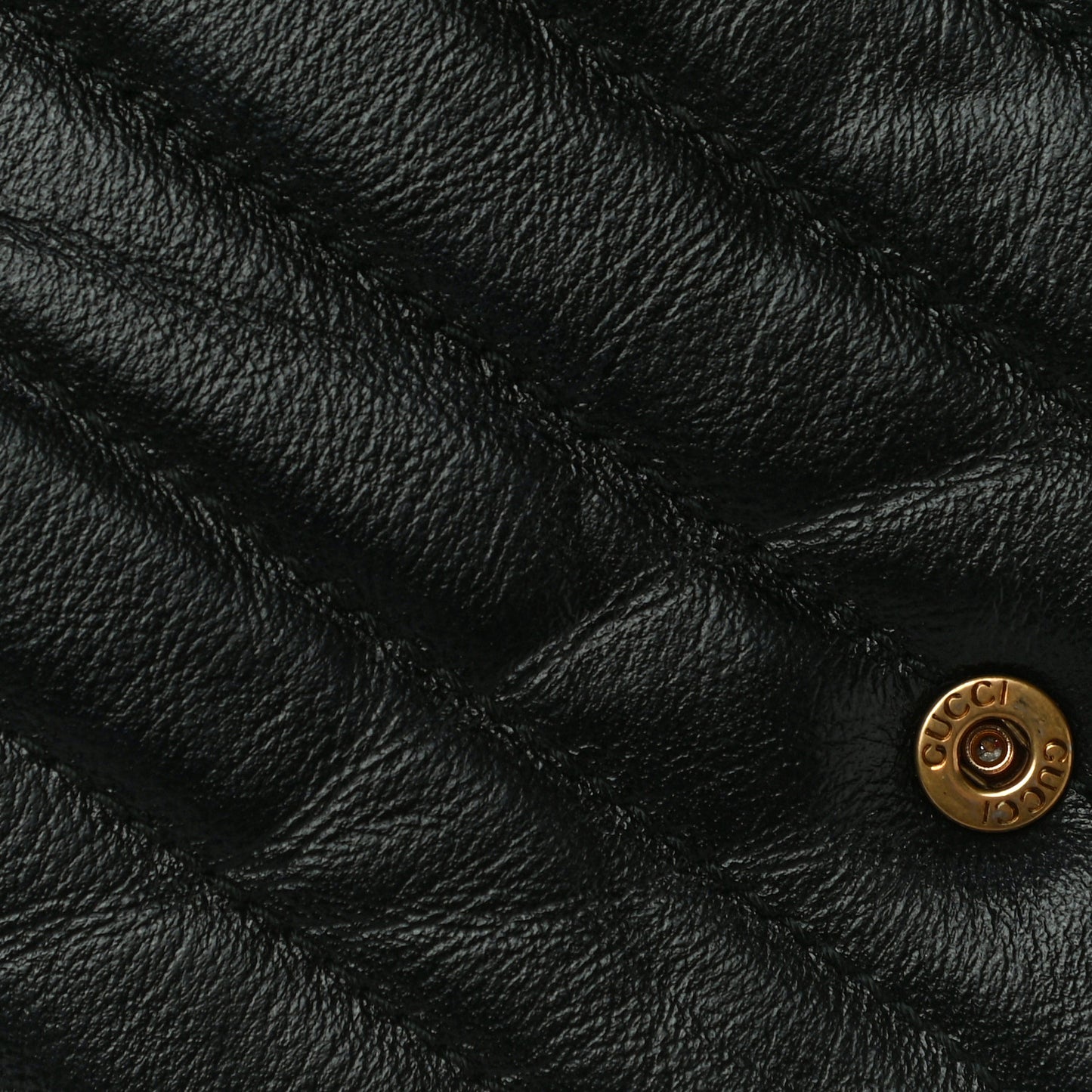 Vintage Effect Calfskin Matelasse Diagonal Torchon GG Marmont Chain Wallet Black Romantic Cherry