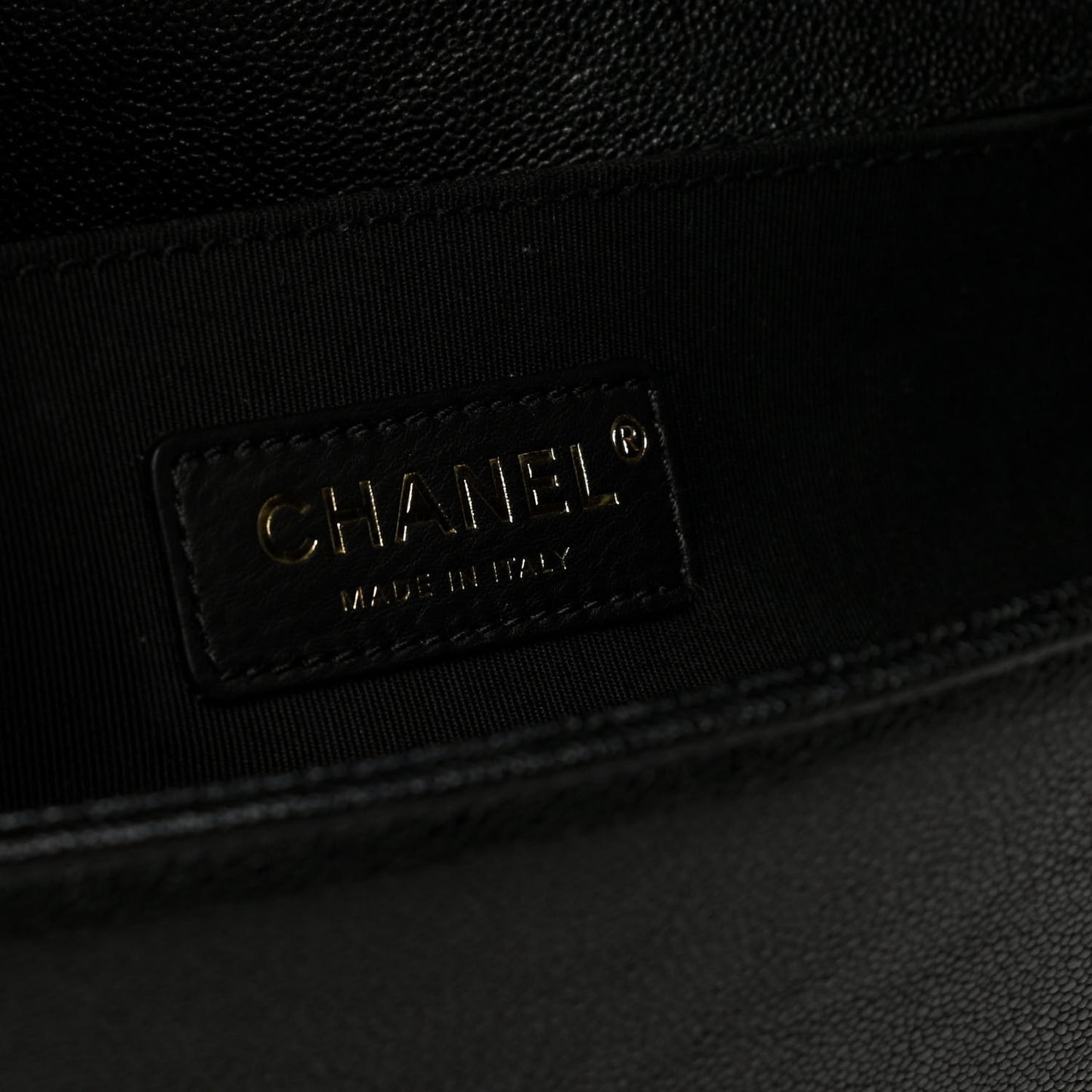 Caviar Chevron Quilted Medium Boy Flap Black