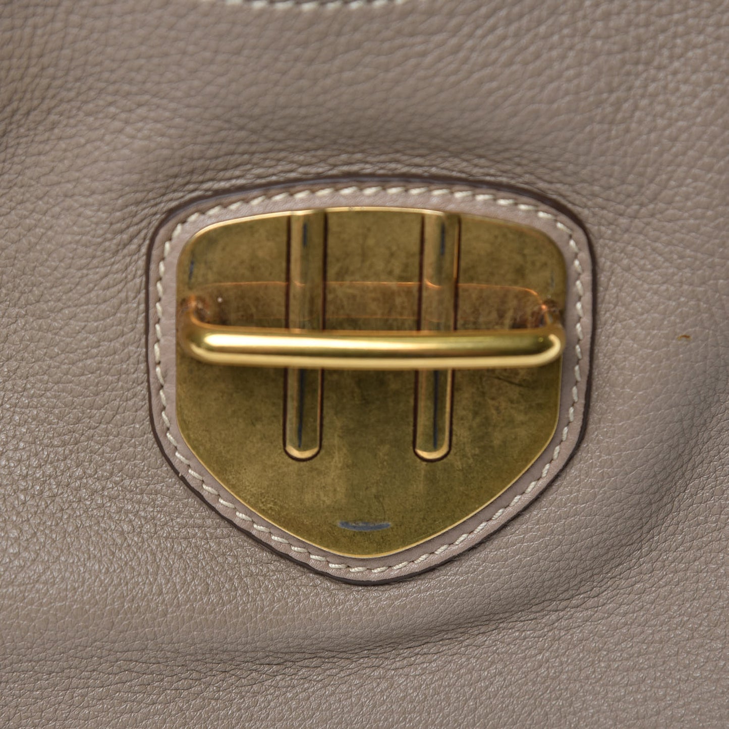 Vitello Daino Pushlock Tote Visone