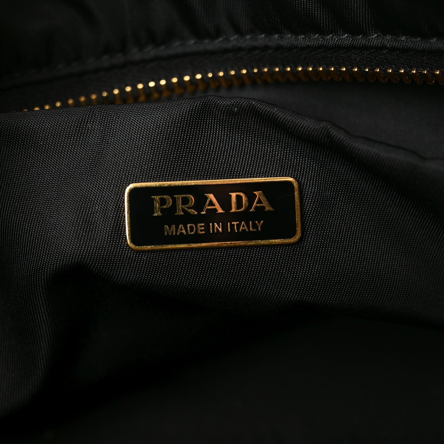Re-Nylon Triangle Medium Explore Tote Black