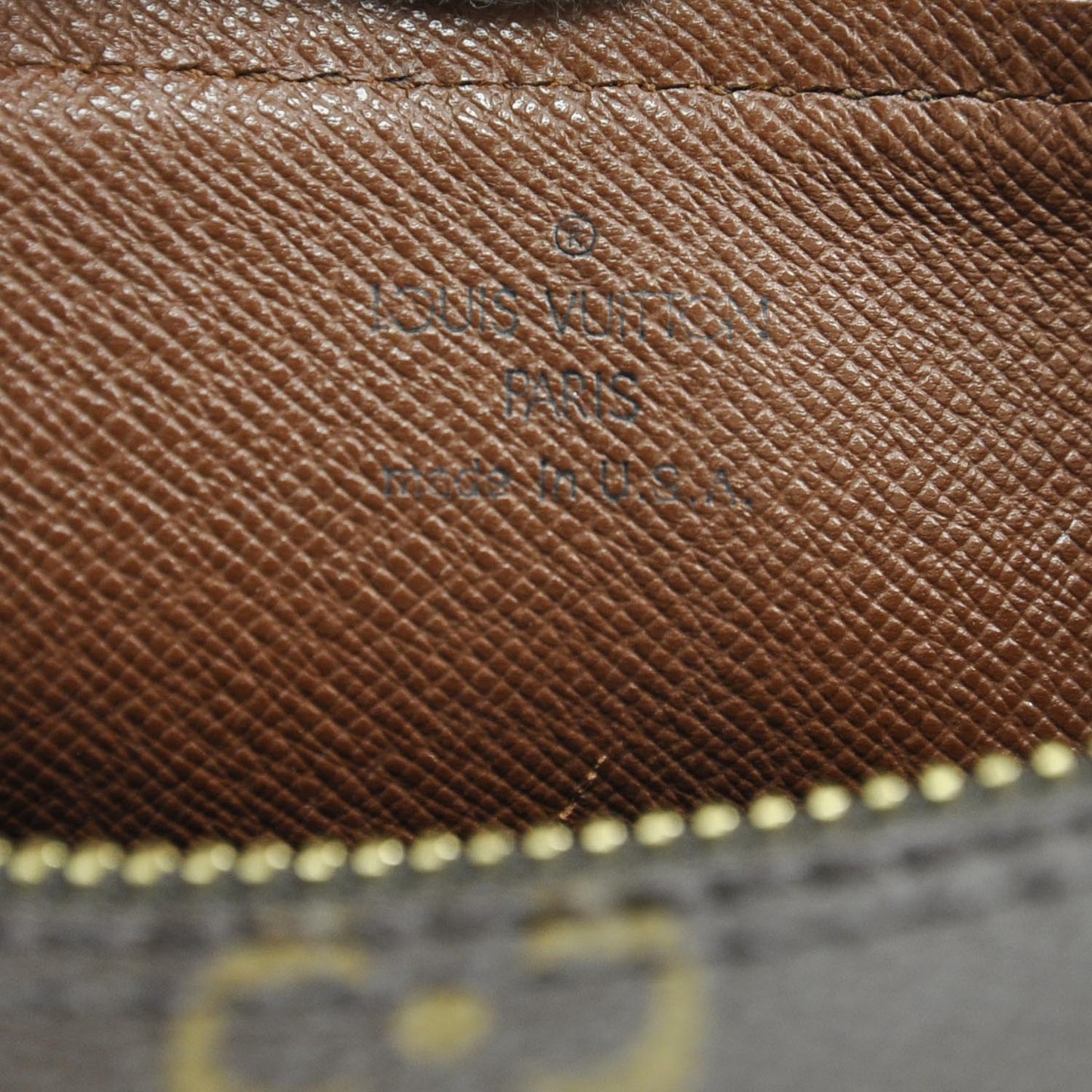 Monogram Papillon 26
