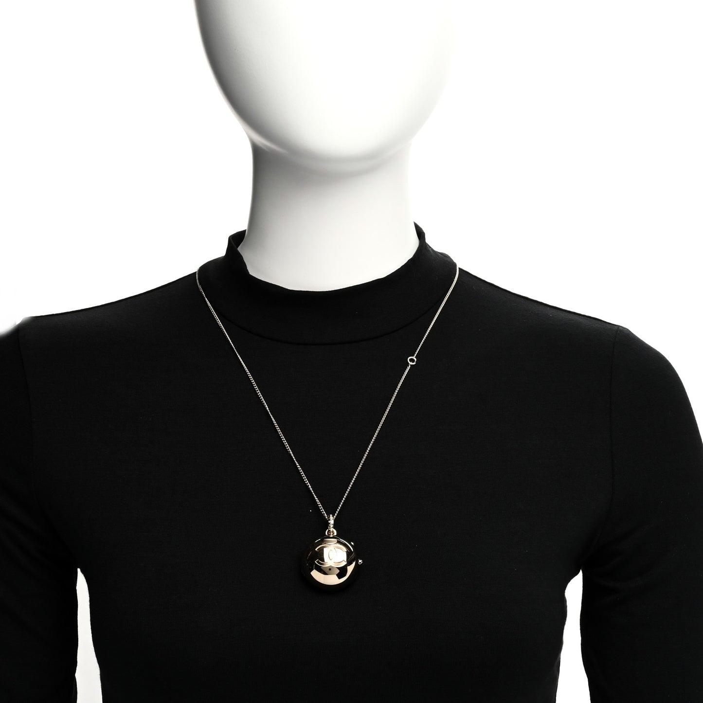 Metal CC Locket Necklace Gold