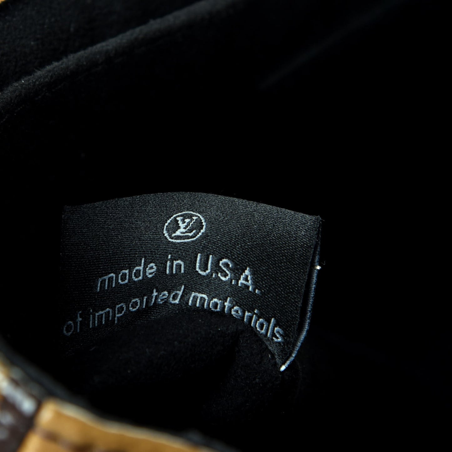 Reverse Monogram Pochette Metis