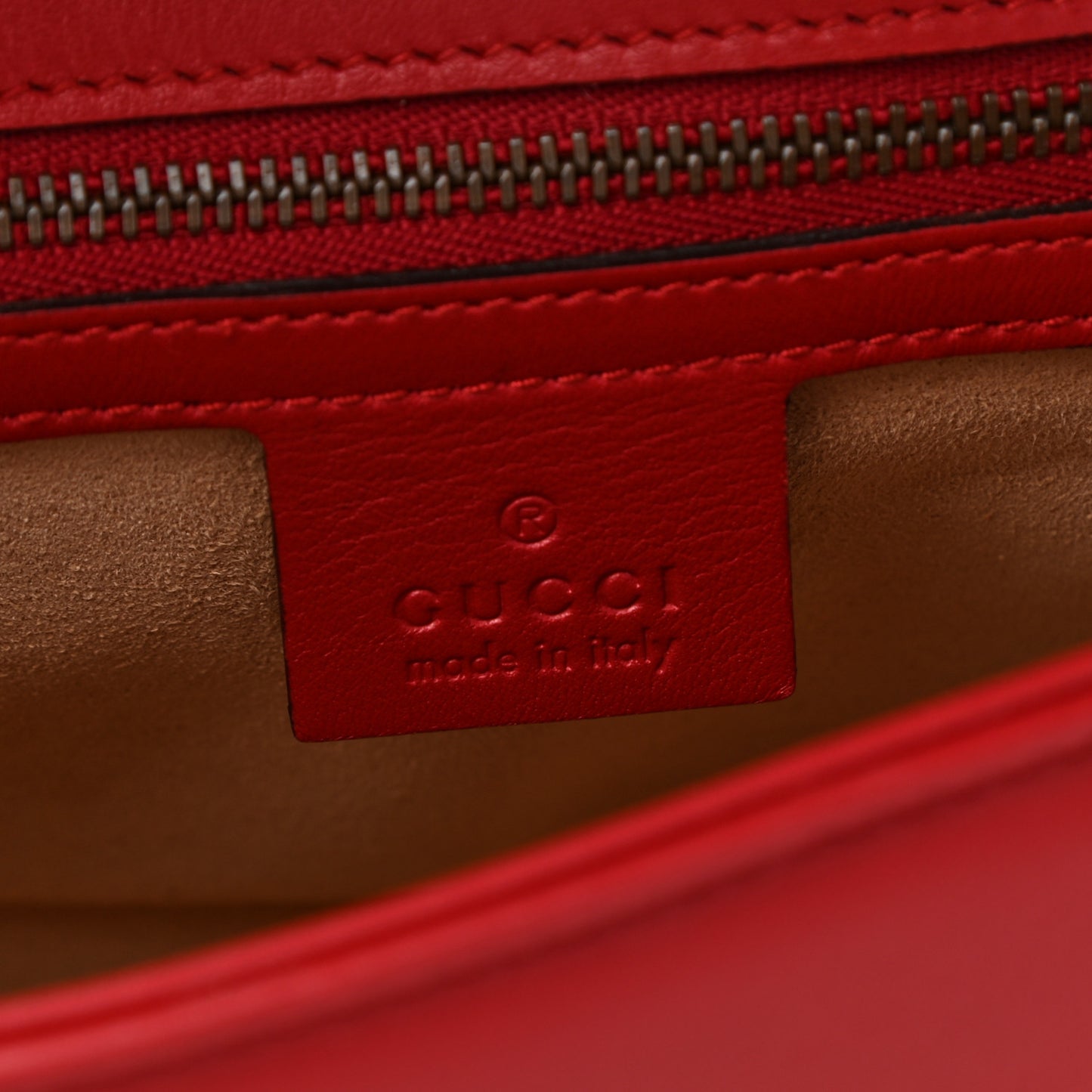 Calfskin Matelasse Small GG Marmont Shoulder Bag Hibiscus Red