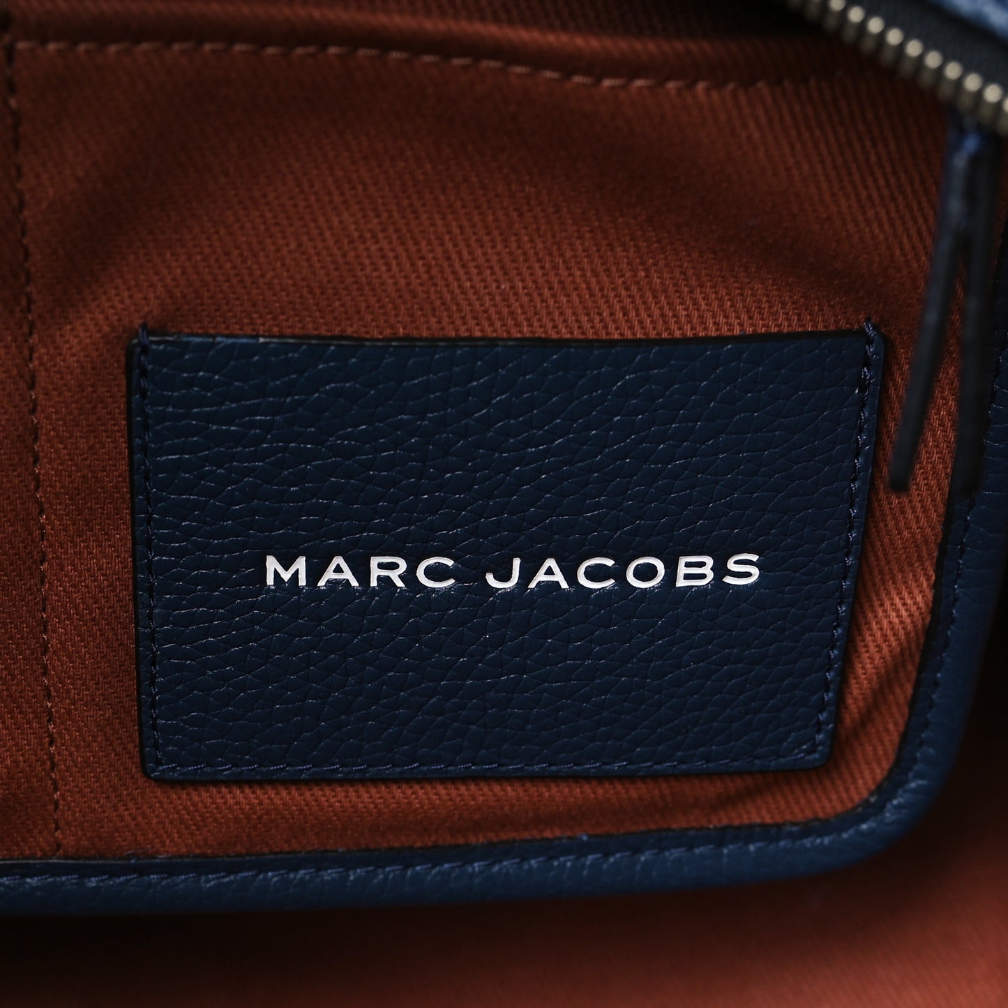 Grained Calfskin Medium The Tote Bag Blue Sea