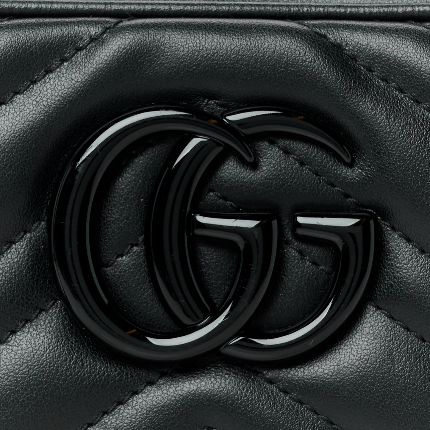 Calfskin Matelasse Monochrome Small GG Marmont Chain Shoulder Bag Black