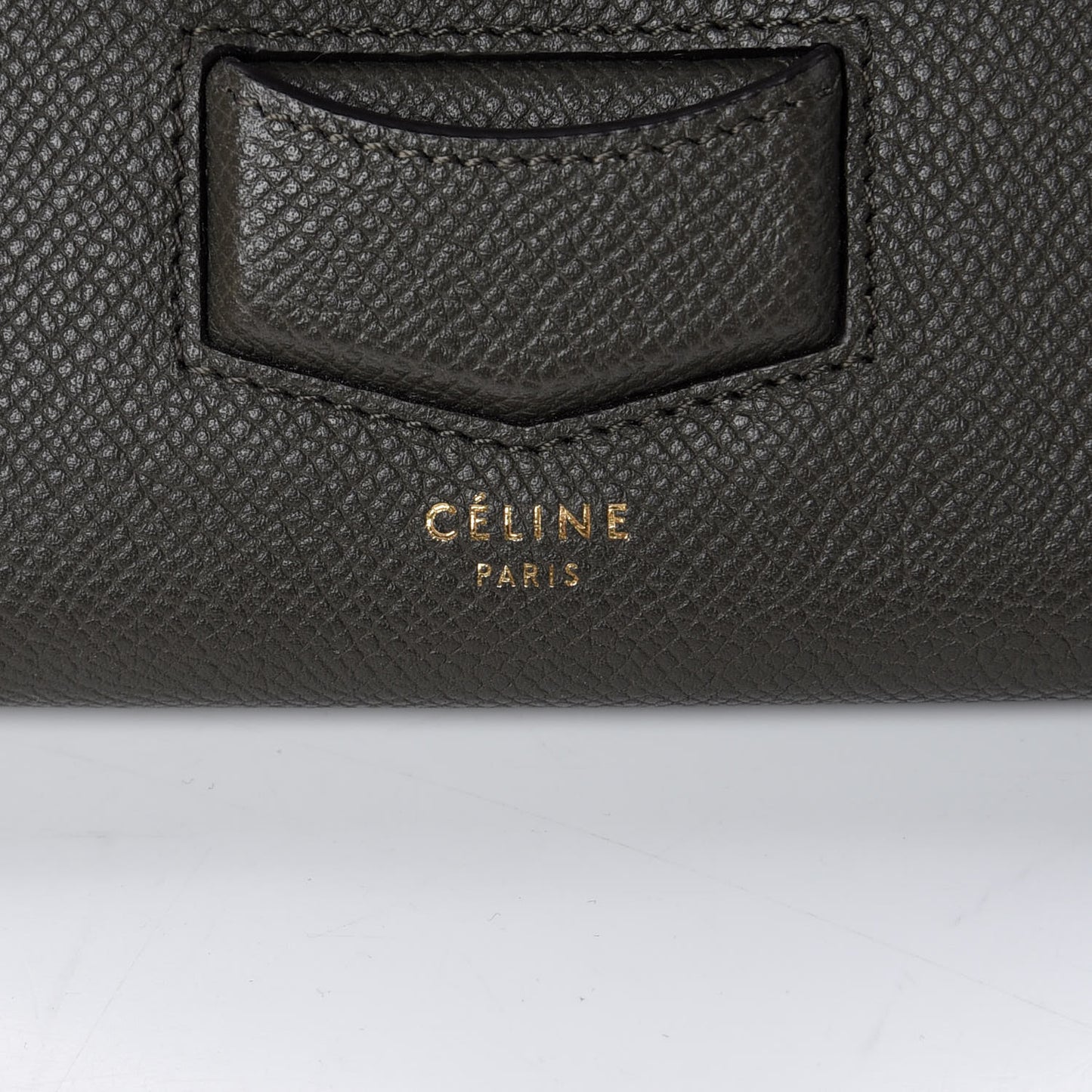 Grained Calfskin Large Trotteur Multifunction Flap Wallet Grey