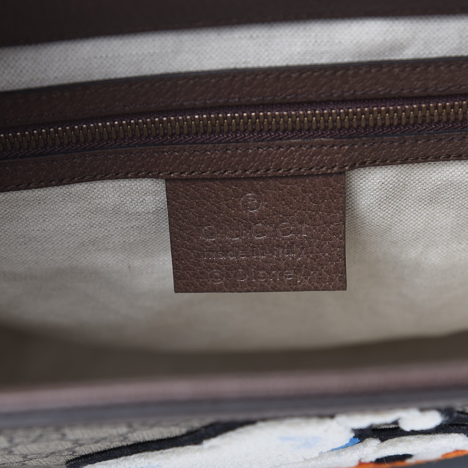 Gucci X DISNEY Soft GG Supreme Monogram Donald Duck Slip Handle Vertical Tote Beige New Acero 6 of 10